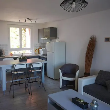 Jolie Petite Maison De Charme Dans Quartier Boise Feriehus Vallauris